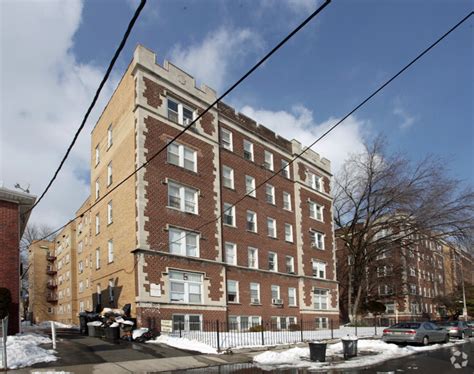 tudor court elizabeth nj